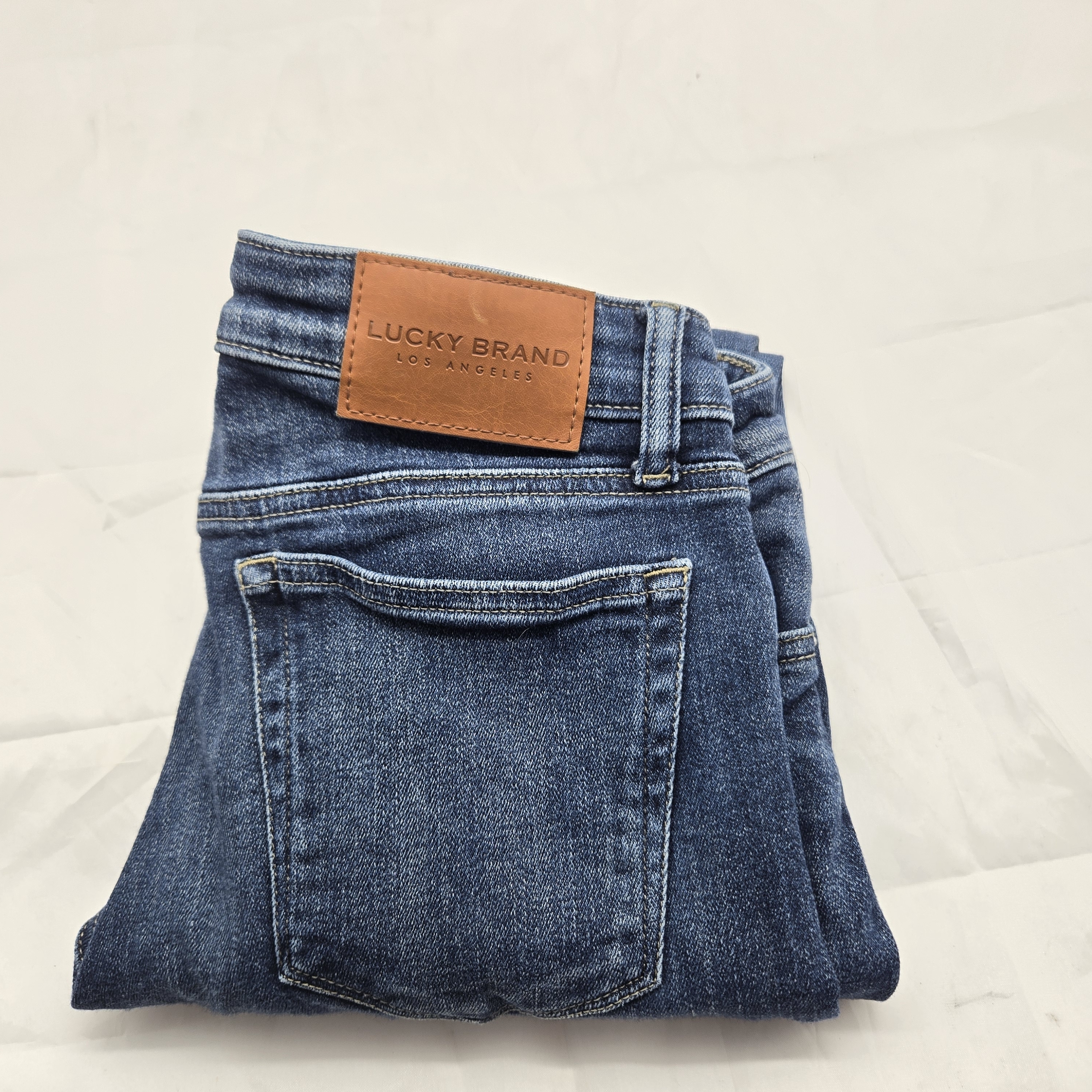 Lucky Brand Womens Blue Jeans With Brown Label